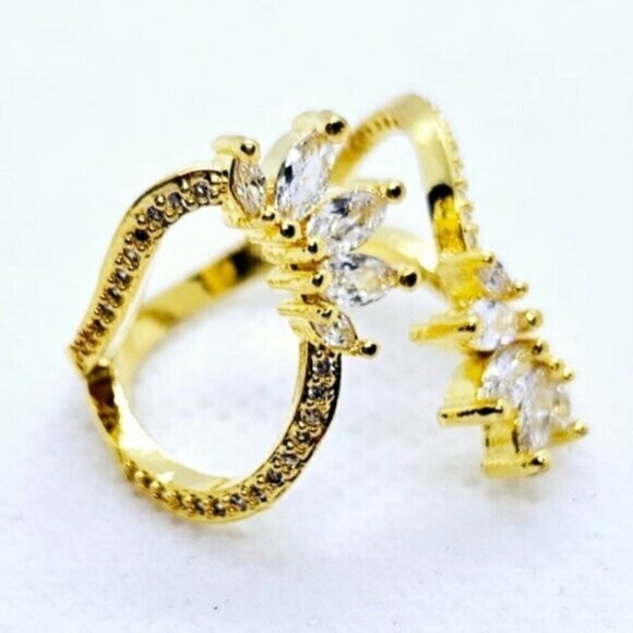 Gold Tone Gradient Sized Marquise Stones with Curved Pavé Lines NWT - Picture 6 of 8